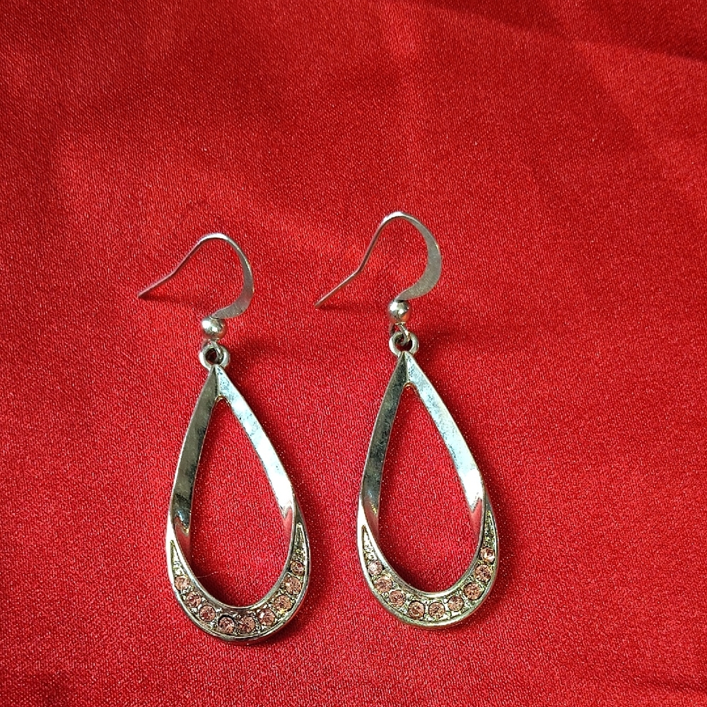 Chic Silver Teardrop Earrings with Crystal Accents